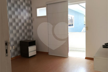 Casa à venda com 4 quartos, sendo 1 suíte, no condomínio Atlantico Sul, Rio de Janeiro - RJ