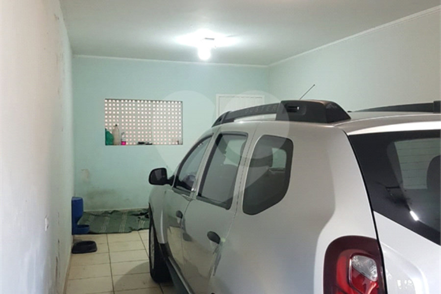 Casa à venda com 4 quartos, sendo 2 suítes, no condomínio Ibiratiba, São Paulo - SP
