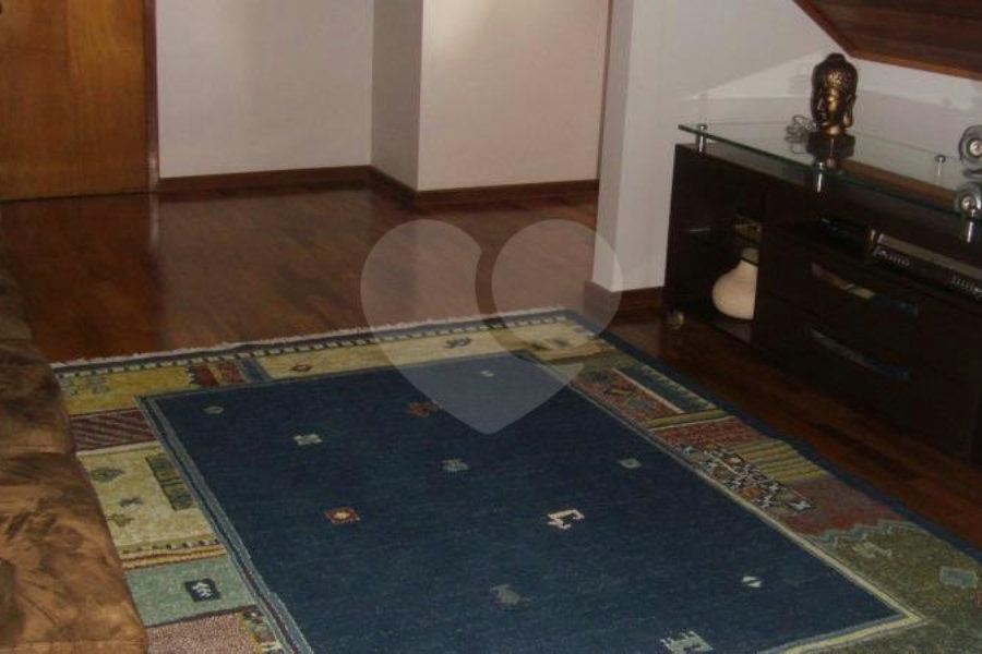 Sobrado à venda com 4 quartos, sendo 2 suítes, em Horto Florestal, São Paulo, SP