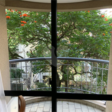 Flat à venda com 2 suítes em Jardim Europa, São Paulo, SP