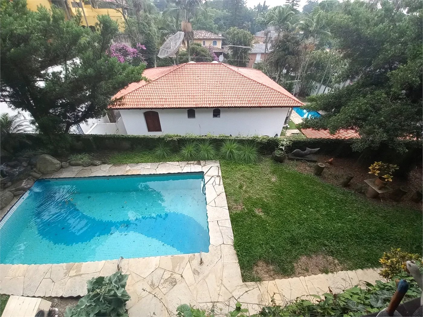 Sobrado à venda com 4 quartos, sendo 2 suítes,  em Fazenda Morumbi, São Paulo, SP