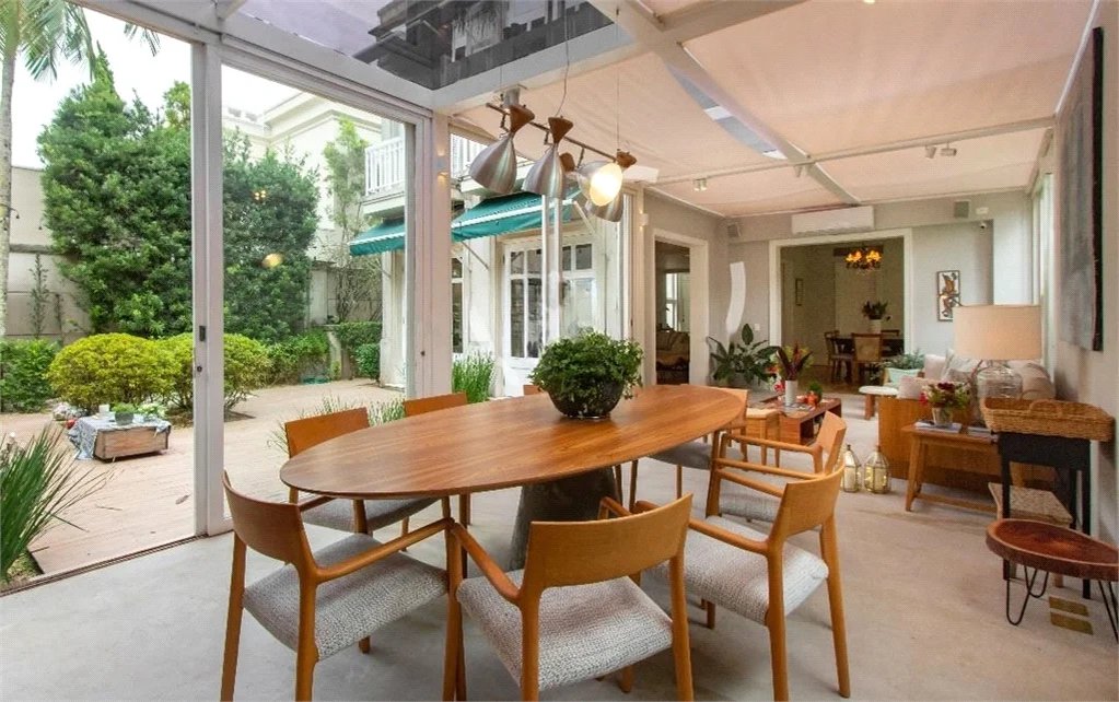 Casa à venda com 4 suítes no condomínio Residencial Palazzo Reale, São Paulo - SP