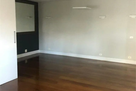 Sala à venda em Vila Suzana, São Paulo, SP