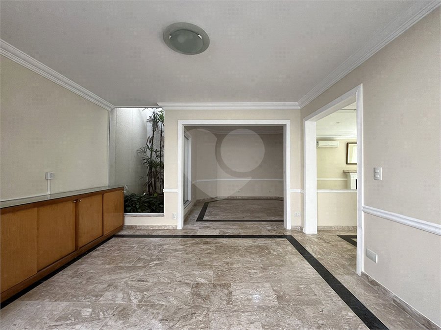 Casa para alugar com 4 quartos, sendo 2 suítes, no condomínio Porto Fino, São Paulo - SP