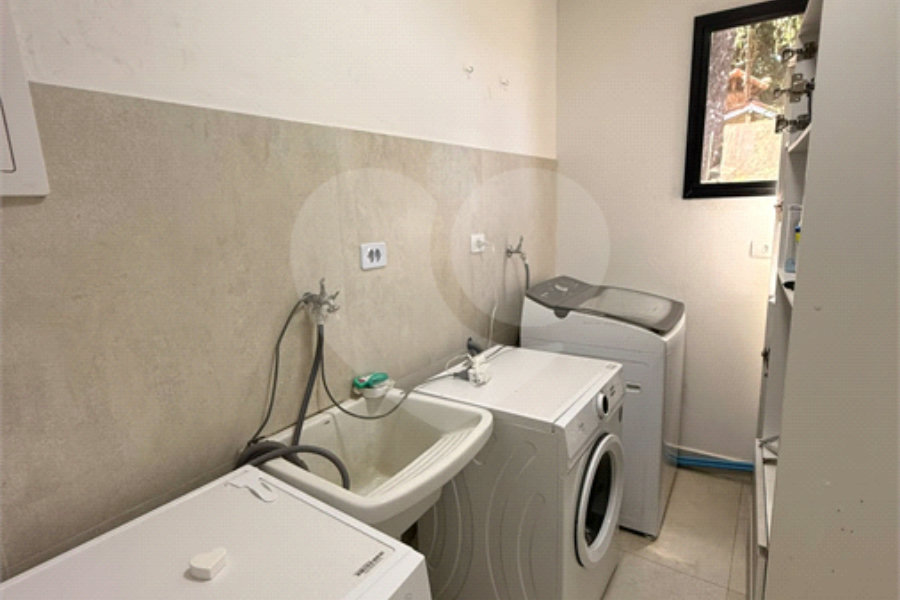 Casa à venda com 4 quartos, sendo 1 suíte,  no condomínio Alpes da Cantareira, Mairiporã - SP