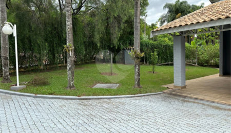 Casa à venda ou para alugar com 5 quartos, sendo 3 suítes,  no condomínio Residencial Vale das Laranjeiras, Indaiatuba - SP