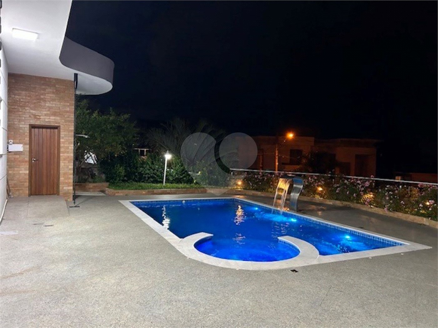 Casa à venda com 4 suítes no condomínio Aruã Eco Park, Mogi das Cruzes - SP