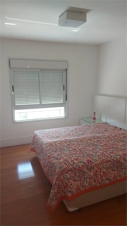 Apartamento à venda com 3 suítes em Vila Andrade, São Paulo, SP
