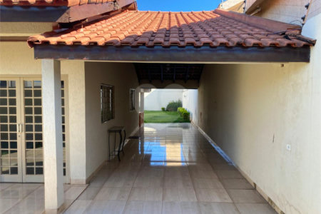 Casa à venda com 2 quartos, sendo 1 suíte, em Vila Renô, Ponta Porã, MS