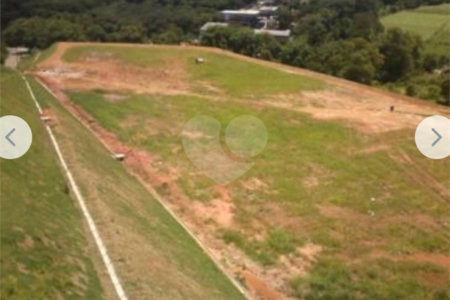 Terreno à venda em Laranja Azeda, Arujá, SP
