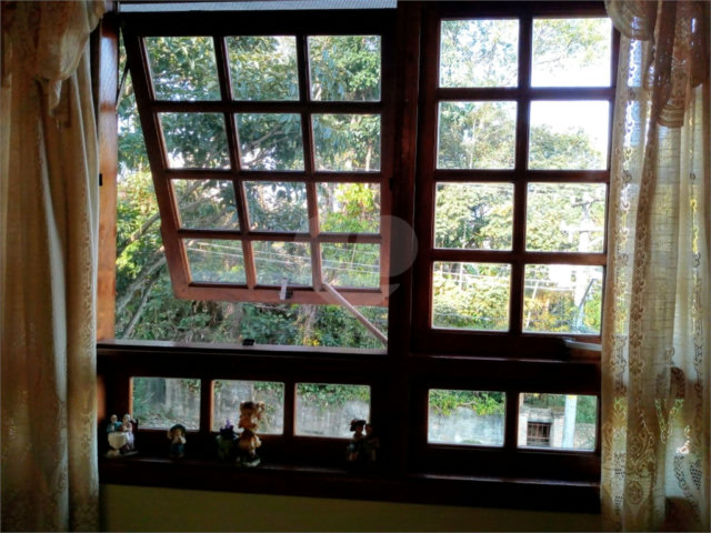Casa à venda com 3 suítes em Horto Florestal, São Paulo, SP