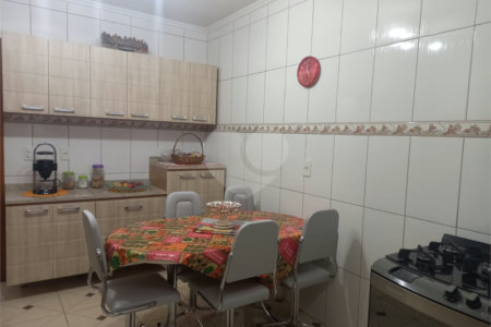 Casa Térrea à venda com 3 quartos, sendo 2 suítes, em Santo Amaro, São Paulo, SP