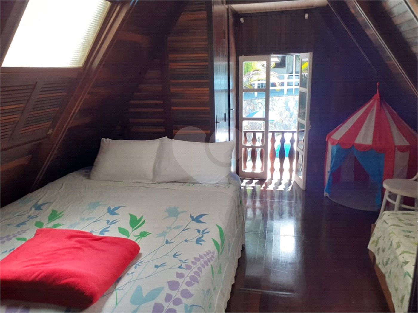 Sobrado à venda com 3 quartos, sendo 1 suíte, em Samambaia, Mairiporã, SP