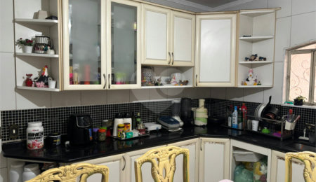 Casa Térrea à venda com 4 quartos, sendo 3 suítes,  em Vila Cocaia, Guarulhos, SP