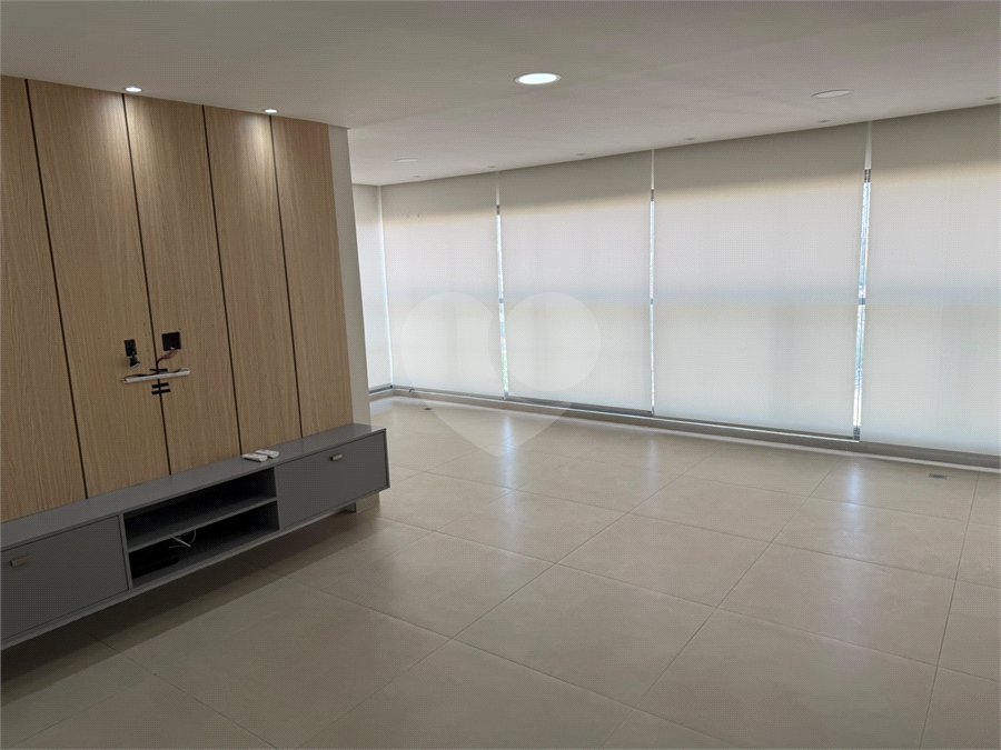 Apartamento à venda ou para alugar com 2 suítes em Vila Olímpia, São Paulo, SP