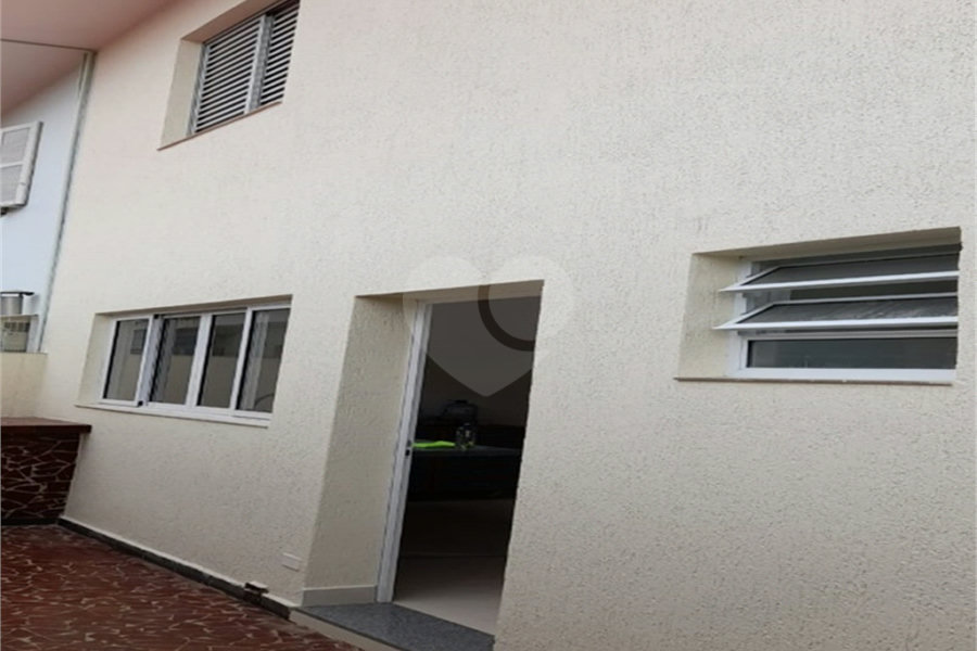 Sobrado à venda com 3 quartos, sendo 1 suíte, em Parque Peruche, São Paulo, SP