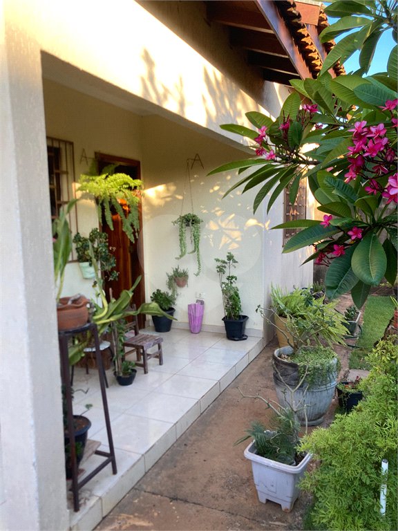Casa à venda com 3 quartos em Parque dos Ipês I, Ponta Porã, MS