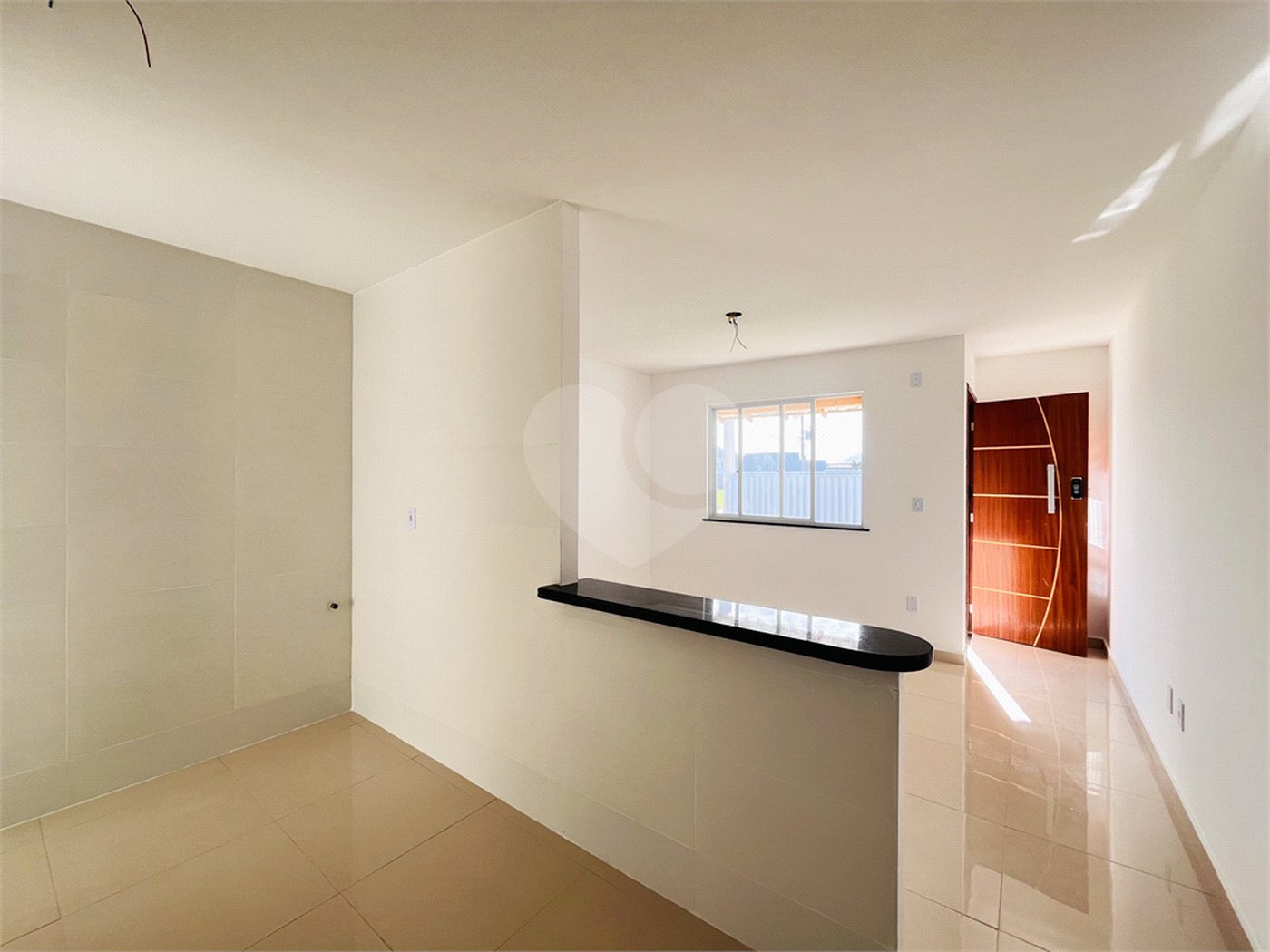 Casa à venda com 2 quartos, sendo 1 suíte, no condomínio Parque Guará, Rio de Janeiro - RJ