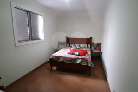 Sobrado à venda com 4 quartos, sendo 1 suíte, em Vila Lúcia, São Paulo, SP