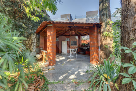 Casa à venda com 4 suítes no condomínio Chácara Flora, São Paulo - SP