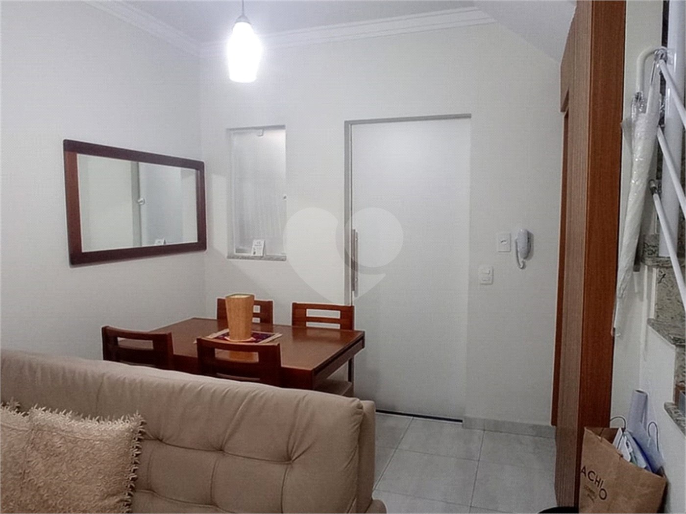 Casa à venda com 2 suítes no condomínio Residencial Pavoni I, São Paulo - SP