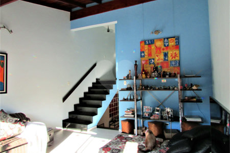 Casa à venda com 3 suítes em Jardim Regina, São Paulo, SP