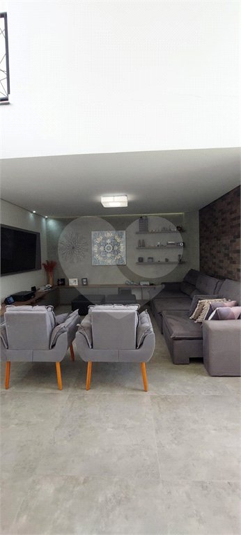 Casa à venda ou para alugar com 4 suítes no condomínio Figueira Garden, Atibaia - SP