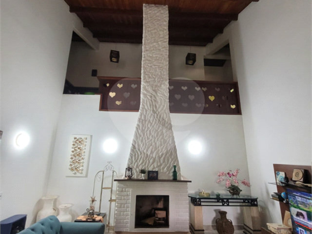 Casa à venda com 4 quartos, sendo 2 suítes,  em Serra da Cantareira, Mairiporã, SP