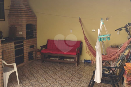 Casa à venda com 3 quartos, sendo 1 suíte, em Jardim Leocádia, Sorocaba, SP