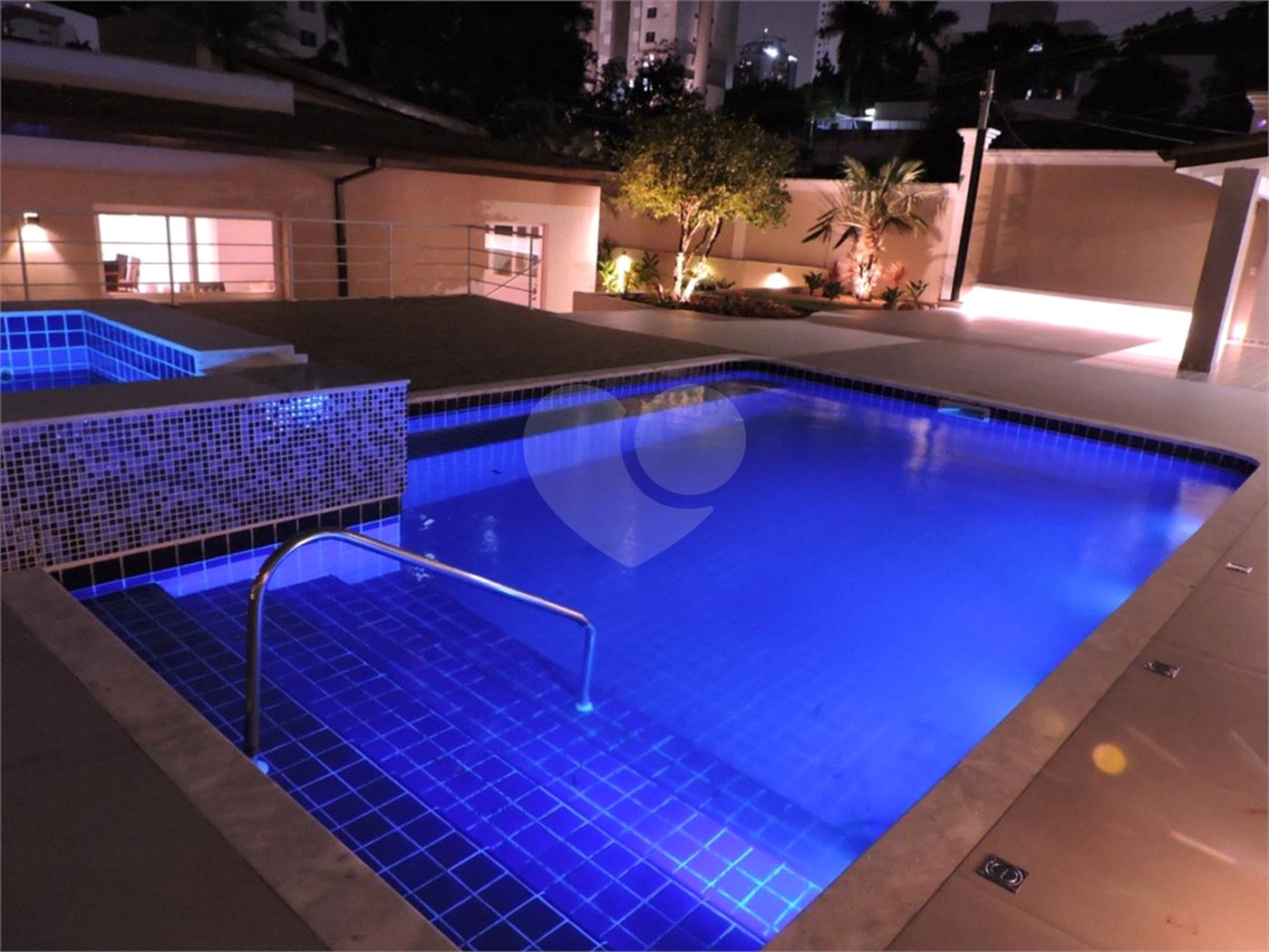 Casa à venda com 5 suítes em Paraisópolis, São Paulo, SP