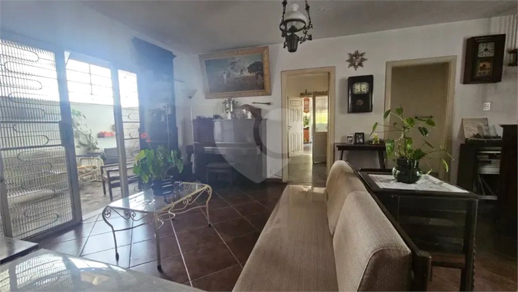Sobrado à venda ou para alugar com 5 quartos, sendo 3 suítes, em Pacaembu, São Paulo, SP
