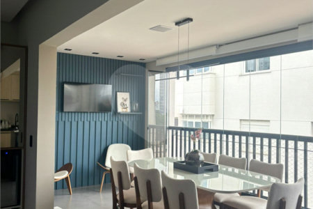 Apartamento à venda com 3 quartos, sendo 1 suíte, em Vila Paulicéia, São Paulo, SP