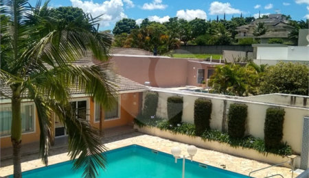 Casa à venda com 5 quartos, sendo 4 suítes,  no condomínio Parque Shambala, Atibaia - SP