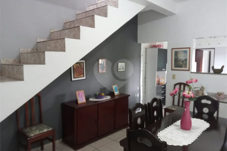 Sobrado à venda com 2 suítes no Centro, Bom Jesus dos Perdões, SP