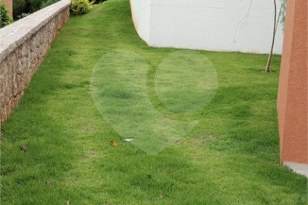 Casa à venda com 4 suítes no condomínio Estância Marambaia, Vinhedo - SP