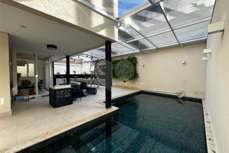 Casa à venda com 4 quartos, sendo 3 suítes, no condomínio Tao, São Paulo - SP