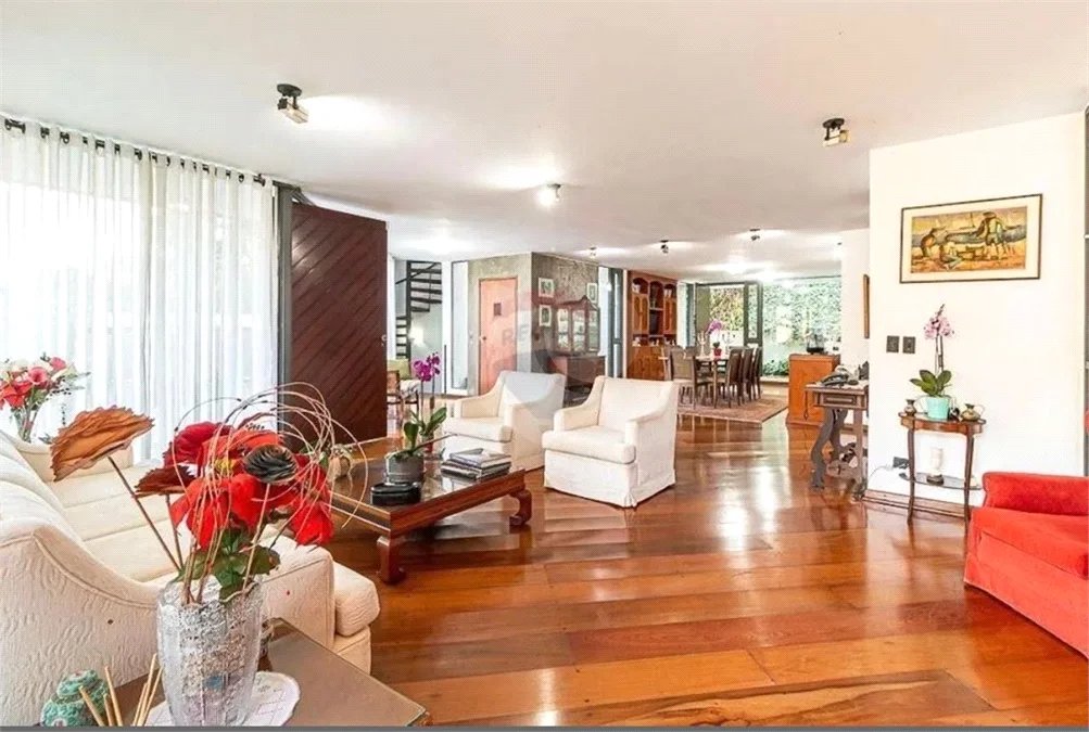 Casa à venda com 4 suítes em Jardim Vitória Régia, São Paulo, SP