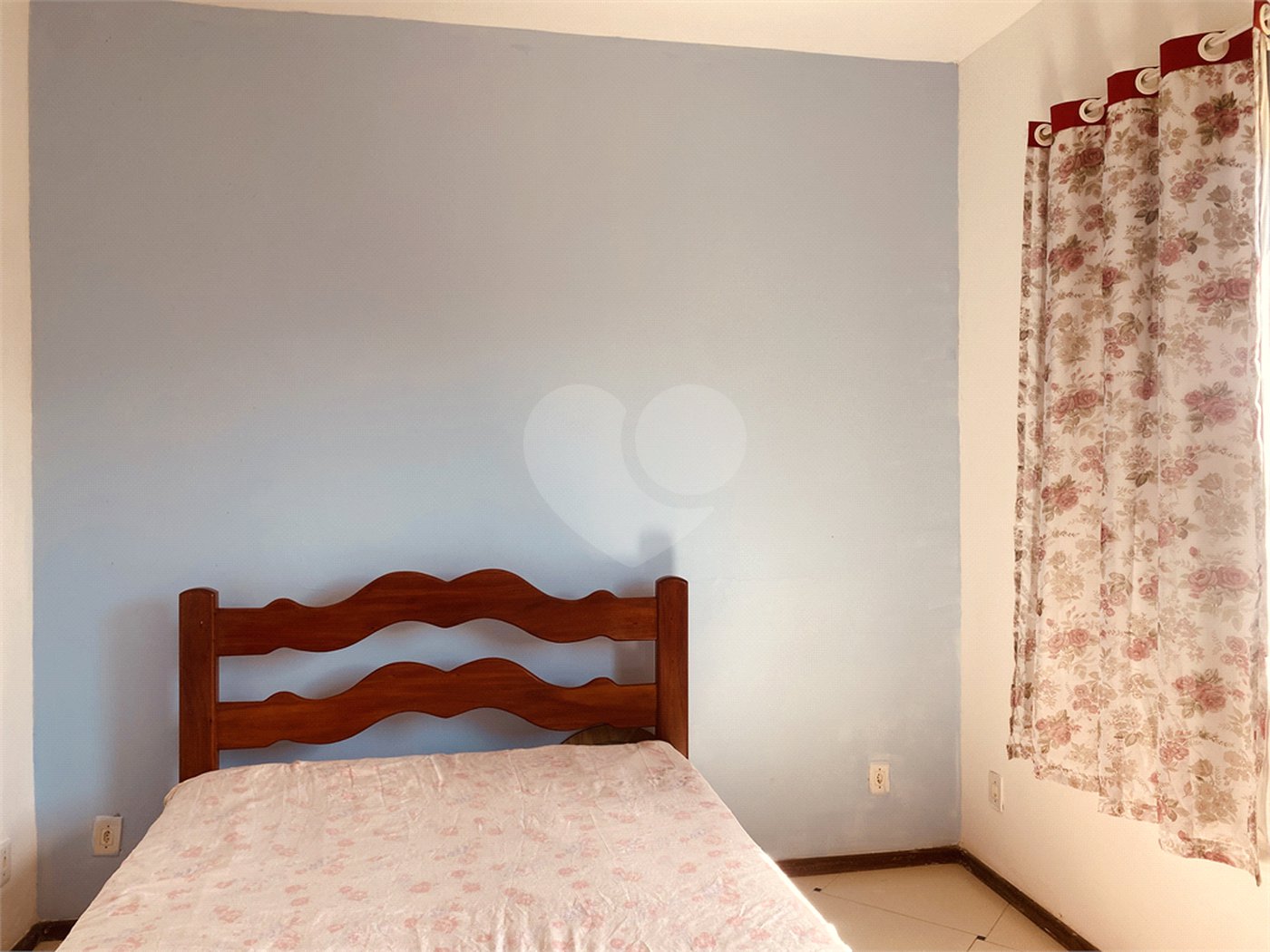 Casa em condomínio para alugar com 2 quartos, sendo 1 suíte, em Caravelas, Armação dos Búzios, RJ