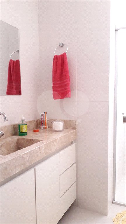 Sobrado à venda com 5 quartos, sendo 1 suíte, em Jardim Caravelas, São Paulo, SP