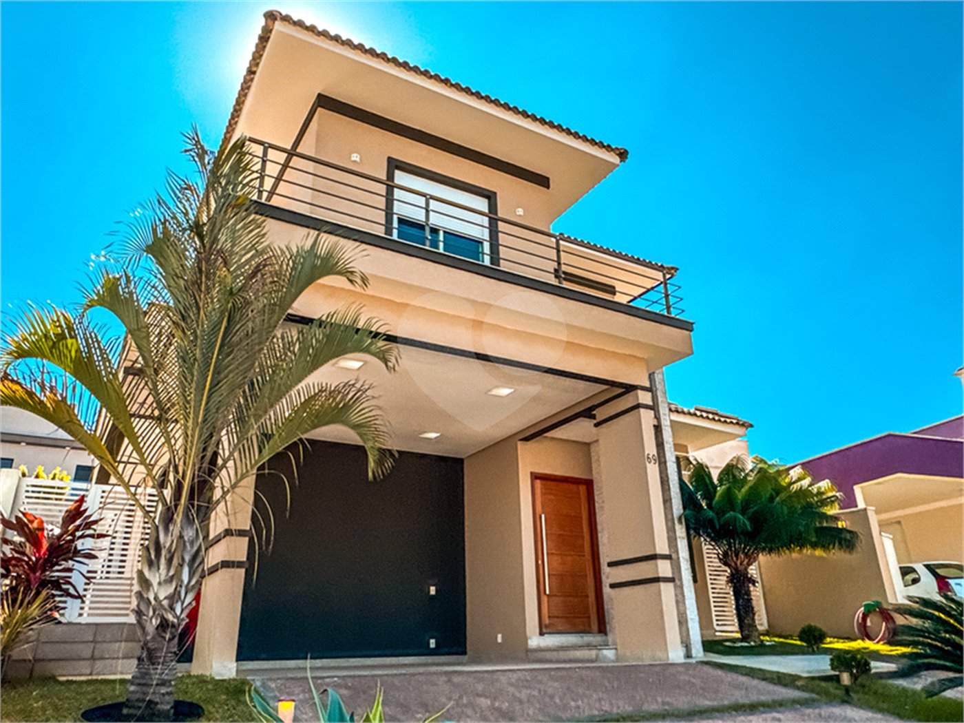 Sobrado à venda em Itupeva – 421,80 m² de terreno – 254,28 m² de área construída – 3 dormitórios – 4 banheiros – 4 vagas de garagem