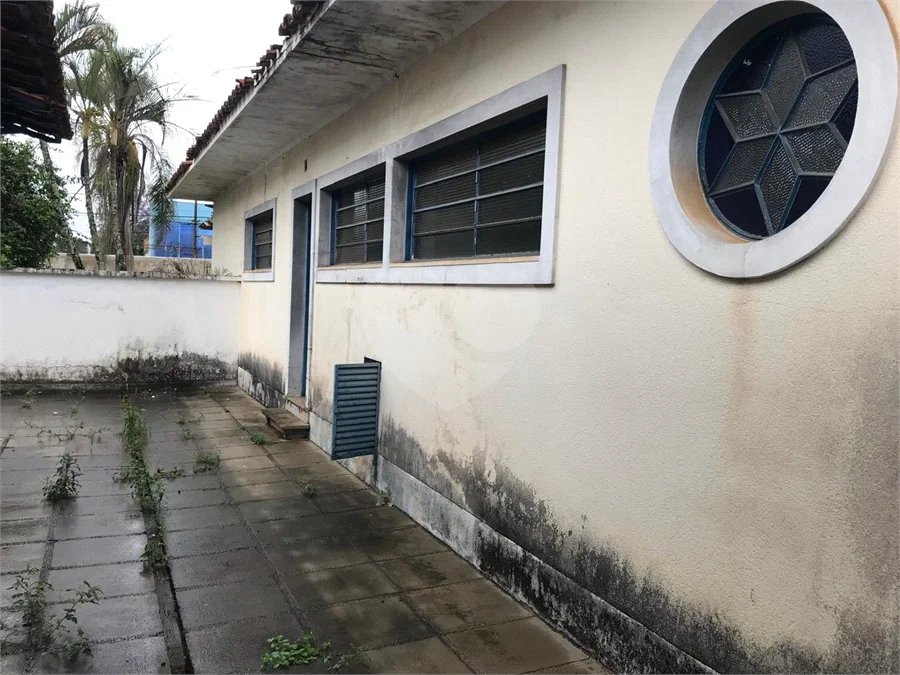 CASA À VENDA COLOCADA COM A SANTA CASA