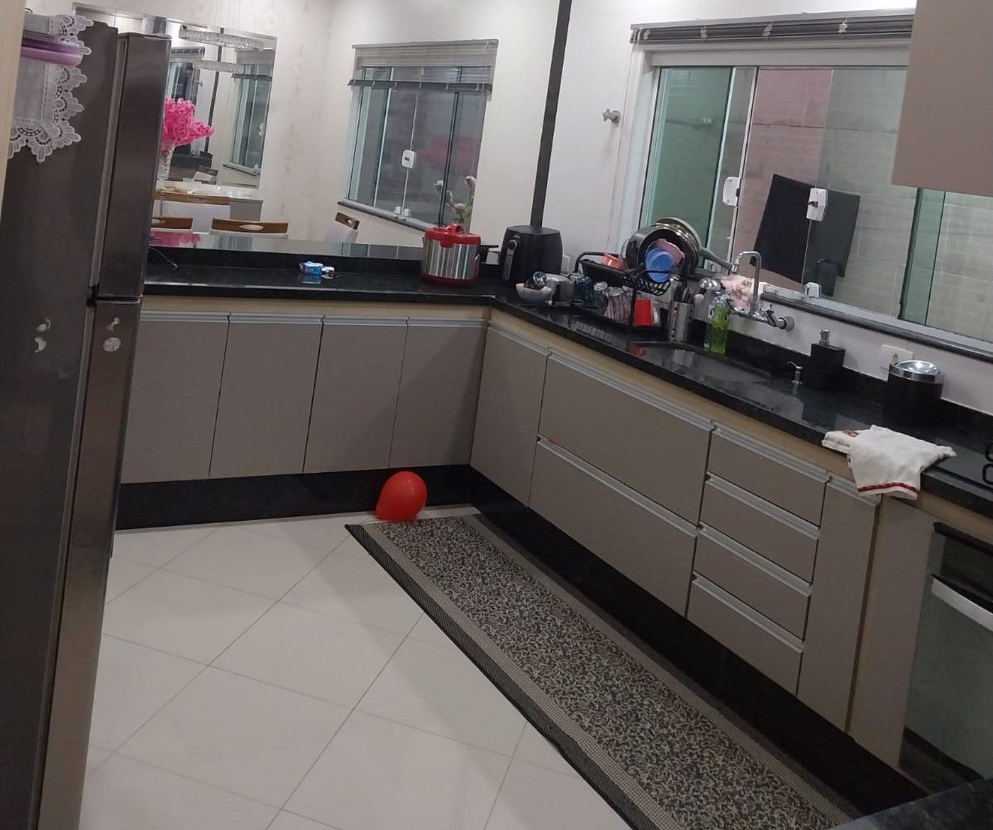 Casa à venda, 204 m² por R$ 585.000,00 - Vila Mateo Bei - São Vicente/SP