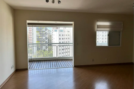 Apartamento à venda com 2 quartos, sendo 1 suíte, em Vila Andrade, São Paulo, SP
