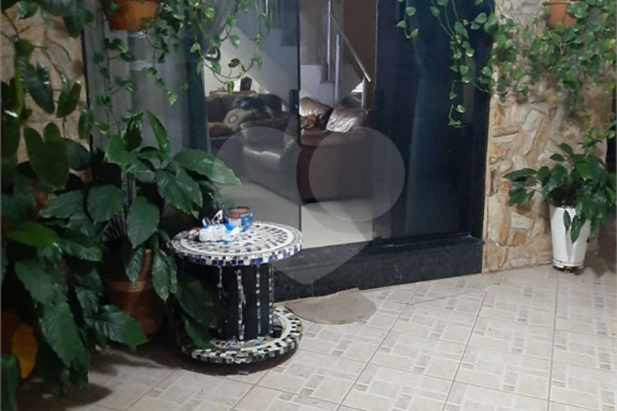 Sobrado à venda com 3 quartos, sendo 2 suítes,  em Vila Gustavo, São Paulo, SP