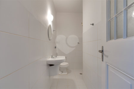 Casa à venda com 4 quartos, sendo 1 suíte, em Alto da Boa Vista, São Paulo, SP