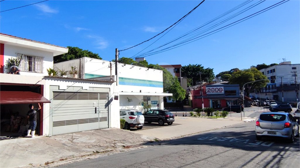 Casa à venda com 3 quartos, sendo 1 suíte, em Mirandópolis, São Paulo, SP