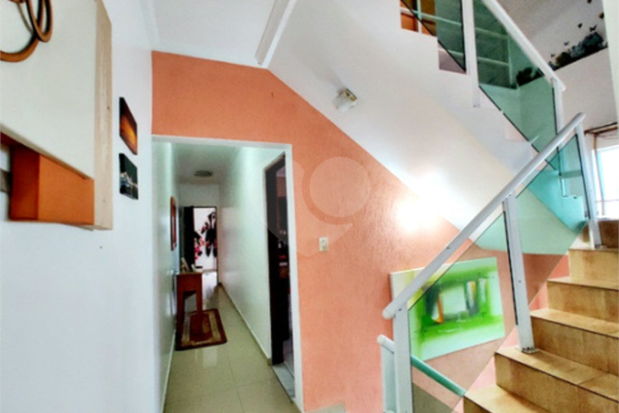 Sobrado à venda com 3 quartos, sendo 1 suíte, em Conjunto Residencial Vista Verde, São Paulo, SP