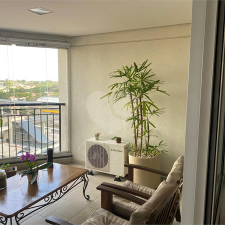 Apartamento à venda com 3 quartos, sendo 2 suítes,  em Campo Belo, São Paulo, SP