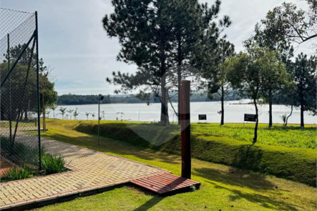Terreno à venda no condomínio Le Portier Nautic Residence, Piedade - SP