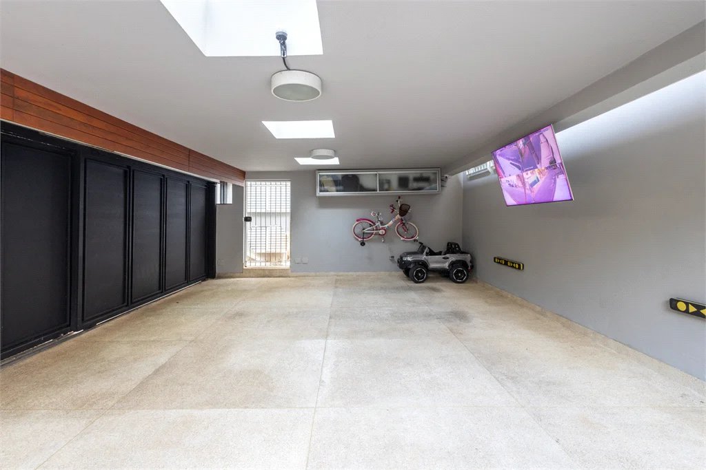 Casa à venda com 4 suítes em Jardim Guedala, São Paulo, SP